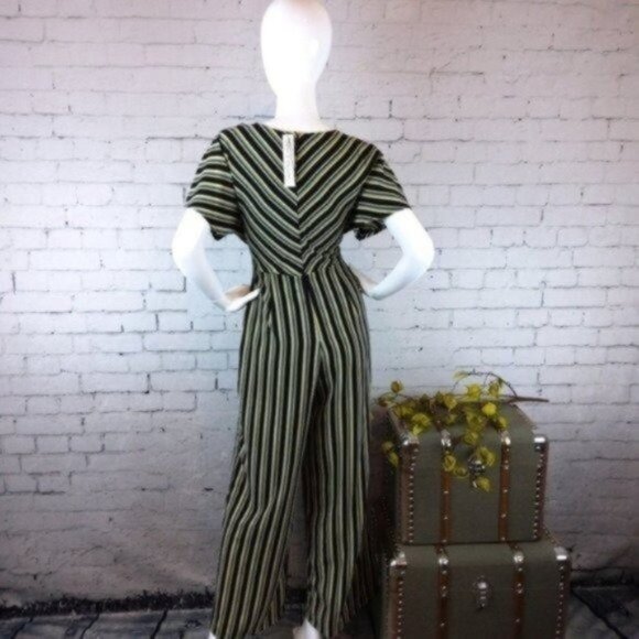 June & Hudson Tie Waist Striped Jumpsuit in Black Size Medium - Picture 3 of 3
